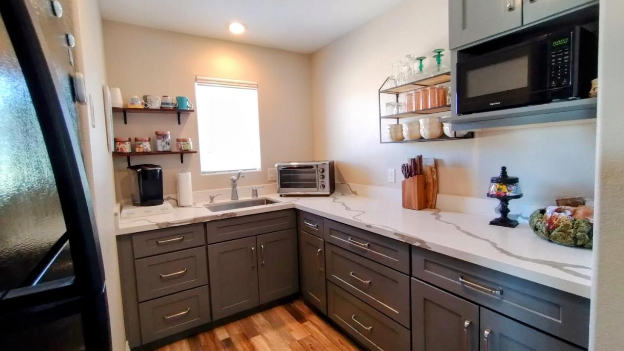 Falcon Cottage Pahrump Ngoại thất bức ảnh